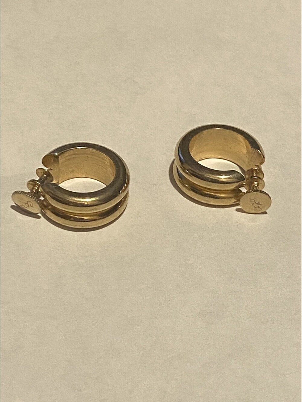 Earrings Screw back Vintage Coro Gold Tone chunky .